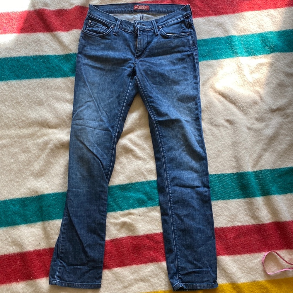James Jeans. Size 29 x 30 Excellent condition